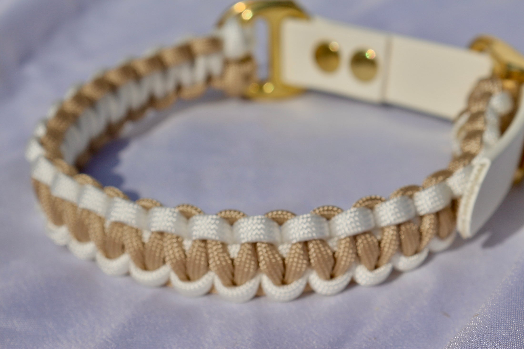 Halsband "Goldy"